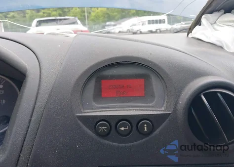 2005 Pontiac Grand Prix из США, поврежденный, VIN 2G2WP522751243984